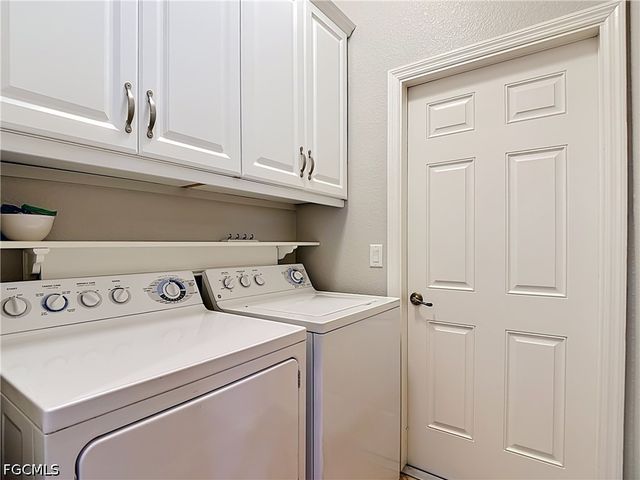 3548 Via Athena, North Fort Myers, FL 33917