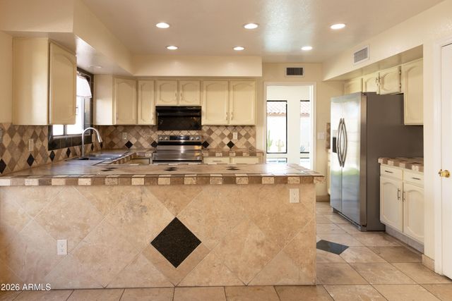 5431 W COCHISE Drive, Glendale, AZ 85302