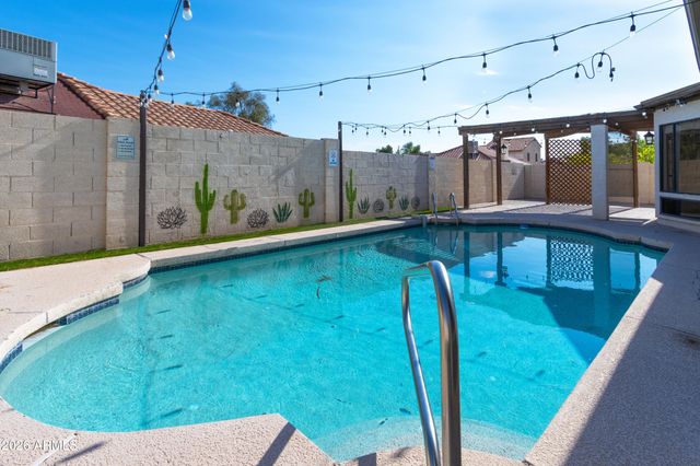 5431 W COCHISE Drive, Glendale, AZ 85302