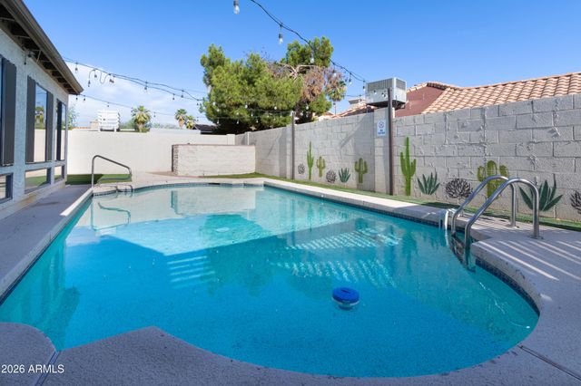 5431 W COCHISE Drive, Glendale, AZ 85302