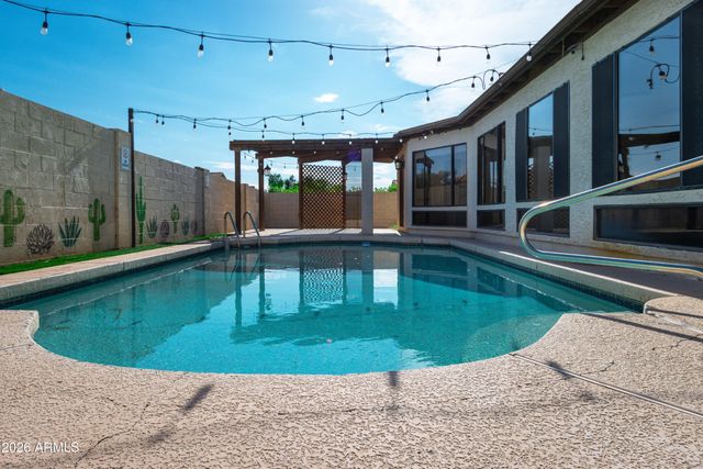 5431 W COCHISE Drive, Glendale, AZ 85302