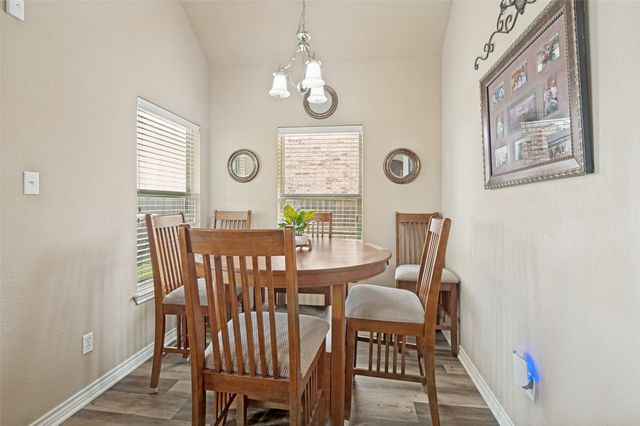 105 High Meadow Road, Red Oak, TX 75154