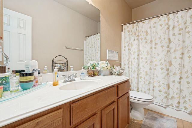 105 High Meadow Road, Red Oak, TX 75154