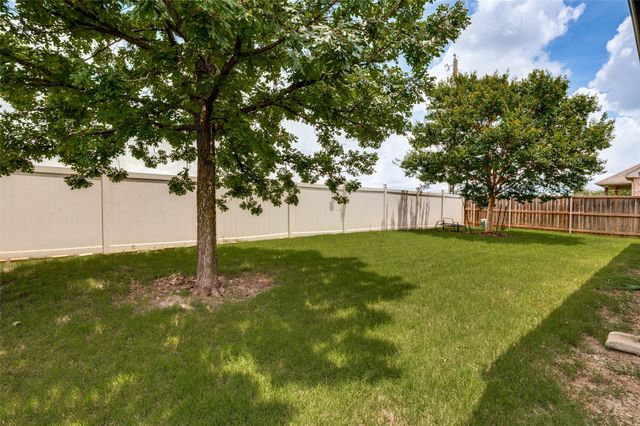 105 High Meadow Road, Red Oak, TX 75154