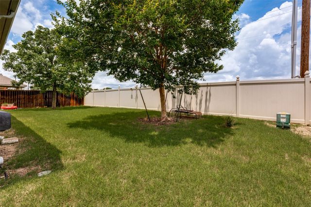 105 High Meadow Road, Red Oak, TX 75154