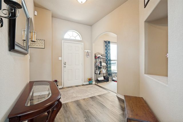 105 High Meadow Road, Red Oak, TX 75154