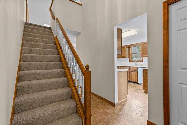 1270 Birch Pond Trail, White Bear Twp, MN 55110