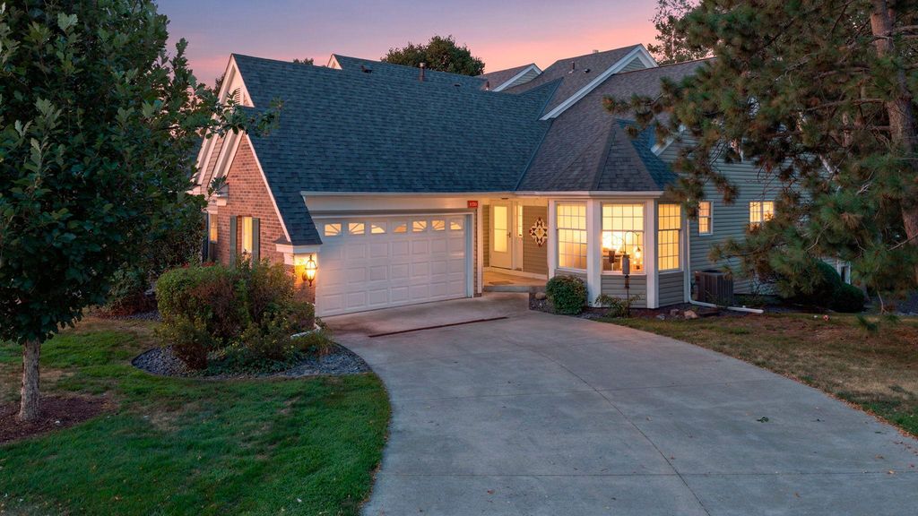 1270 Birch Pond Trail, White Bear Twp, MN 55110 — exterior