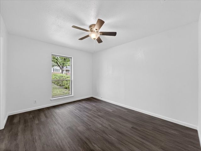 2521 Putnam Street, Fort Worth, TX 76112