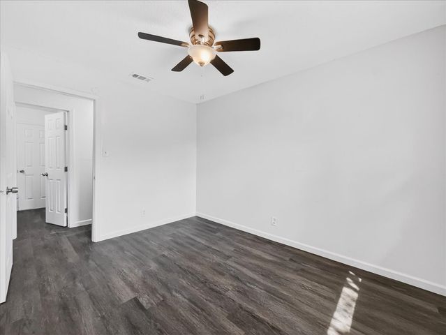 2521 Putnam Street, Fort Worth, TX 76112
