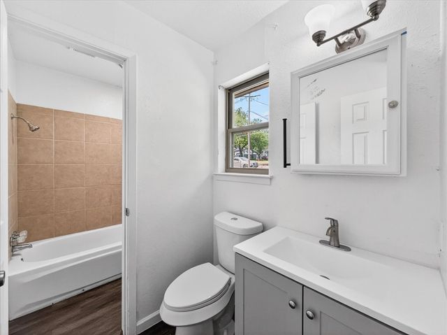2521 Putnam Street, Fort Worth, TX 76112