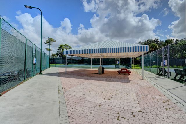 2220 Soundings Court, Greenacres, FL 33413
