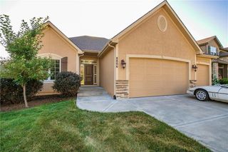 8806 N Norton Avenue, Kansas City, MO 64156