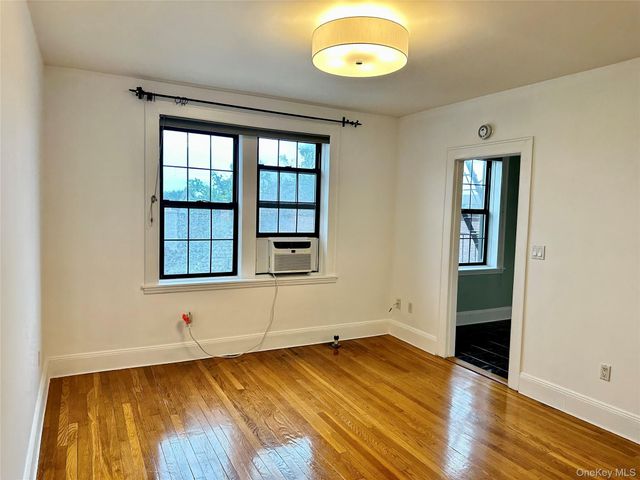 68-36 Burns D3, Forest Hills, NY 11375
