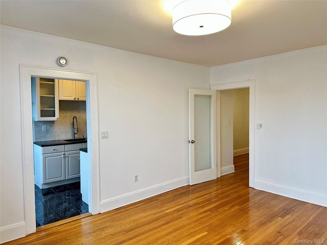 68-36 Burns D3, Forest Hills, NY 11375