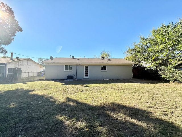 5713 Emerson Drive, Watauga, TX 76148