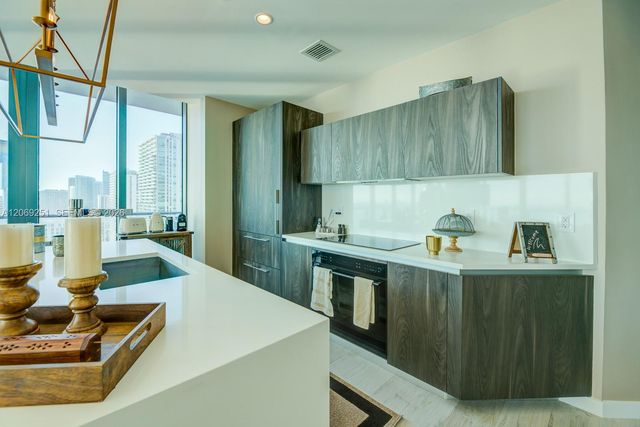 480 NE 31 Street 2601, Miami, FL 33137