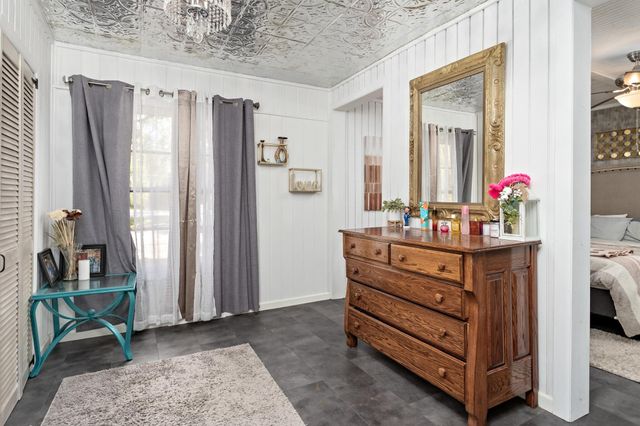 1007 N Pine Street, Woodville, TX 75979