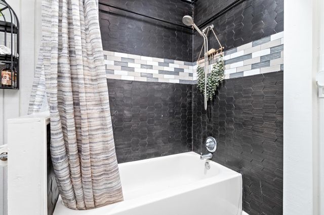 1007 N Pine Street, Woodville, TX 75979