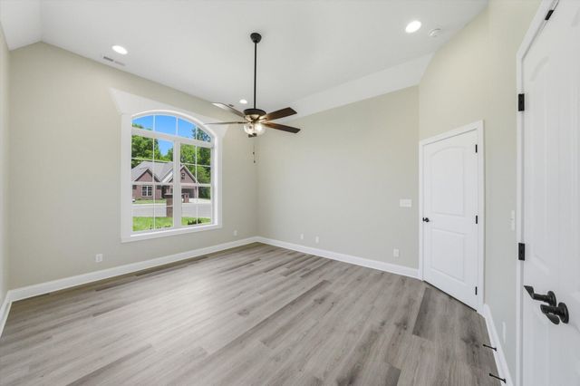 224 Lake View Point, Englewood, TN 37329