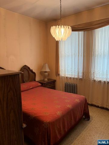 10 Farnham Avenue, Garfield, NJ 07026