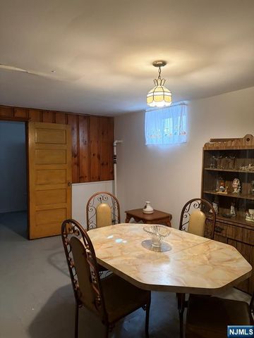 10 Farnham Avenue, Garfield, NJ 07026