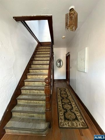 10 Farnham Avenue, Garfield, NJ 07026