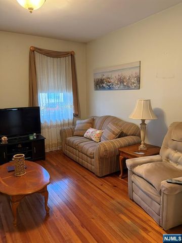 10 Farnham Avenue, Garfield, NJ 07026