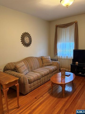 10 Farnham Avenue, Garfield, NJ 07026