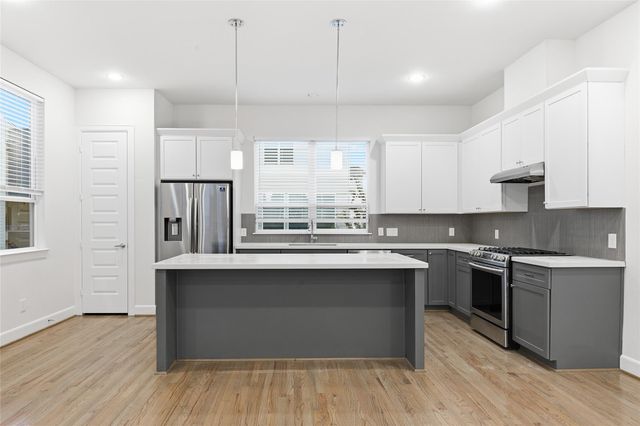 2733 Eado Edge Court, Houston, TX 77020