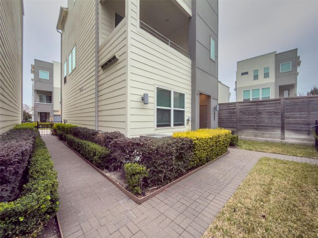 2733 Eado Edge Court, Houston, TX 77020