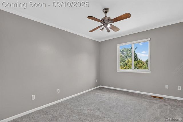 48802 Crescent Drive, Macomb, MI 48044