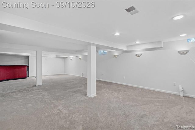 48802 Crescent Drive, Macomb, MI 48044