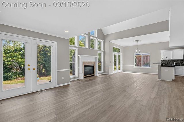 48802 Crescent Drive, Macomb, MI 48044