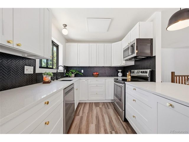 31556 Griffin Dr, Conifer, CO 80433