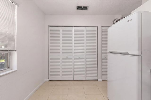 500 SANTA CRUZ PLACE NE F, St Petersburg, FL 33703