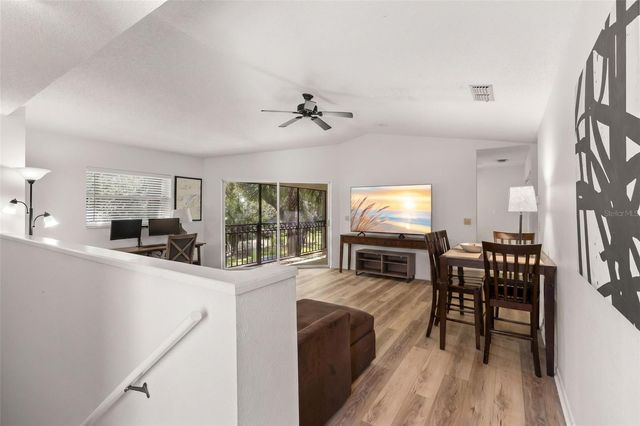 500 SANTA CRUZ PLACE NE F, St Petersburg, FL 33703