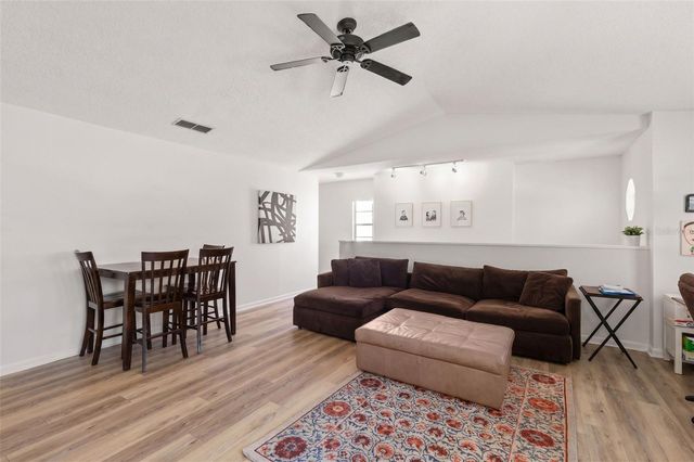 500 SANTA CRUZ PLACE NE F, St Petersburg, FL 33703