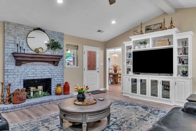 508 Plantation Ln, Marshall, TX 75672