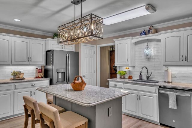 508 Plantation Ln, Marshall, TX 75672