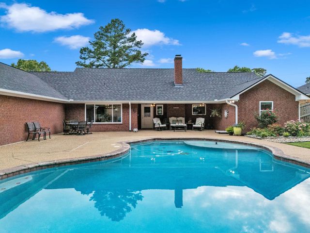508 Plantation Ln, Marshall, TX 75672