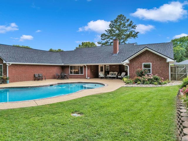 508 Plantation Ln, Marshall, TX 75672
