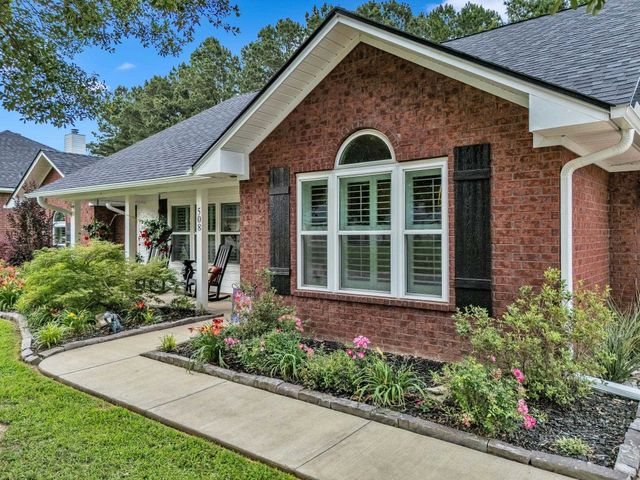 508 Plantation Ln, Marshall, TX 75672