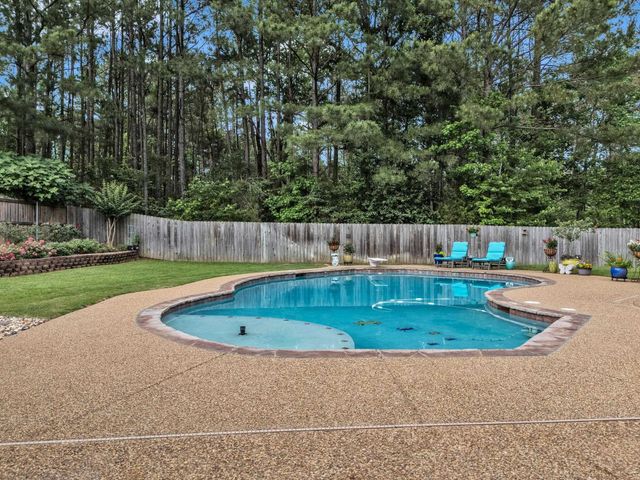 508 Plantation Ln, Marshall, TX 75672
