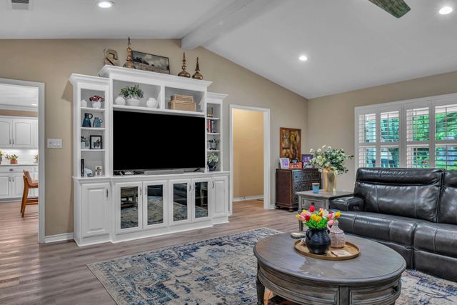 508 Plantation Ln, Marshall, TX 75672