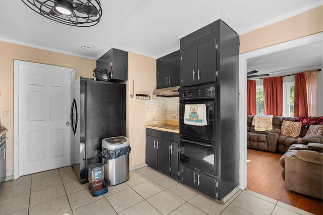 314 Avon St, Lawrenceburg, TN 38464