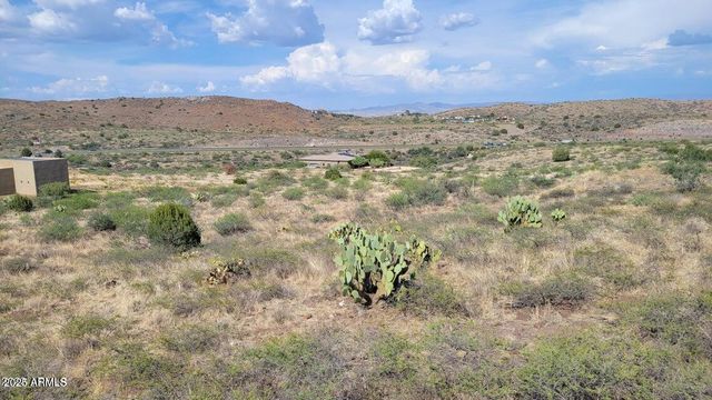 12331 S CABALLO Terrace 314, Mayer, AZ 86333