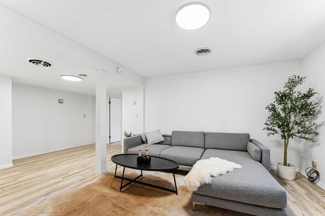 11216 Minnetonka Boulevard, Minnetonka, MN 55305