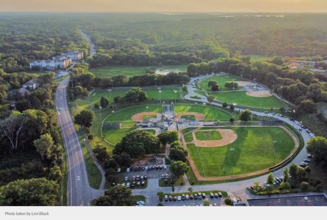 11216 Minnetonka Boulevard, Minnetonka, MN 55305