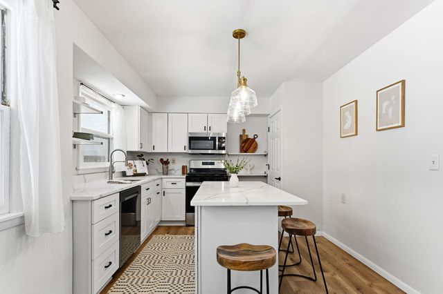 11216 Minnetonka Boulevard, Minnetonka, MN 55305